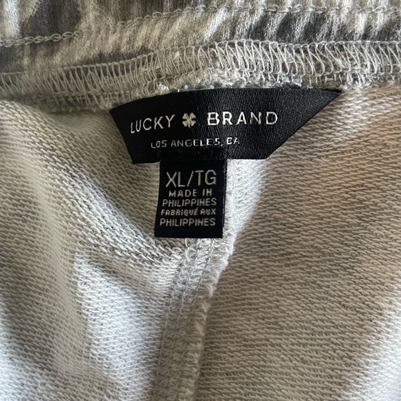 Lucky Brand Shorts - Picture 7 of 10